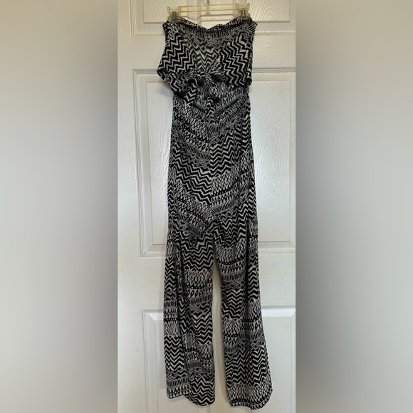 MAHINA ROMPER🖤 - Picture 2 of 2